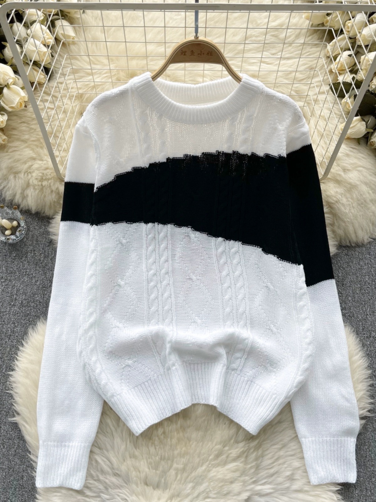 Meet me somewhere sweater KS103 images